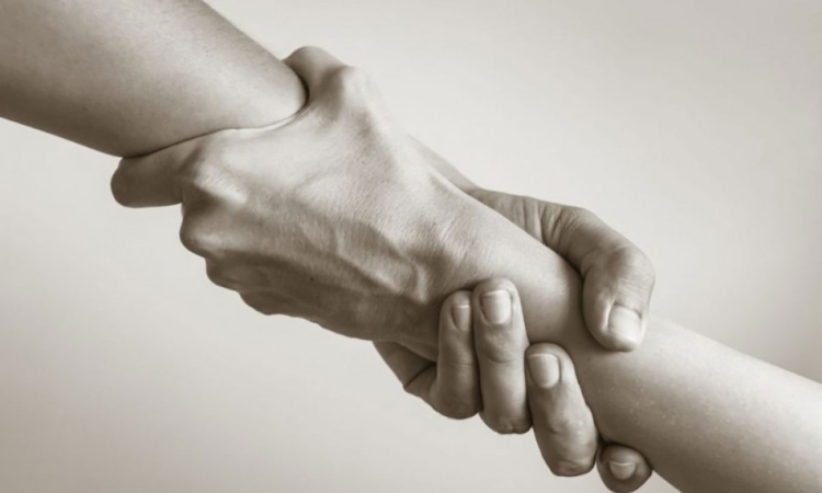 Ιανός Δελφινόσημος: «Γράφω για να αλλάξω τις ρυθμίσεις μου και να βοηθήσω»